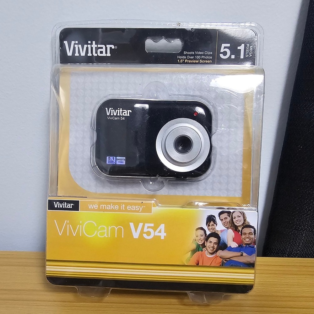 Vivitar ViviCam 46 4.1MP Digital Camera Black‎ New